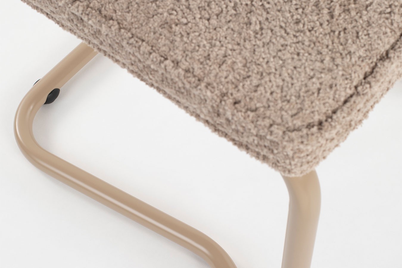 Freischwinger King Soft beige