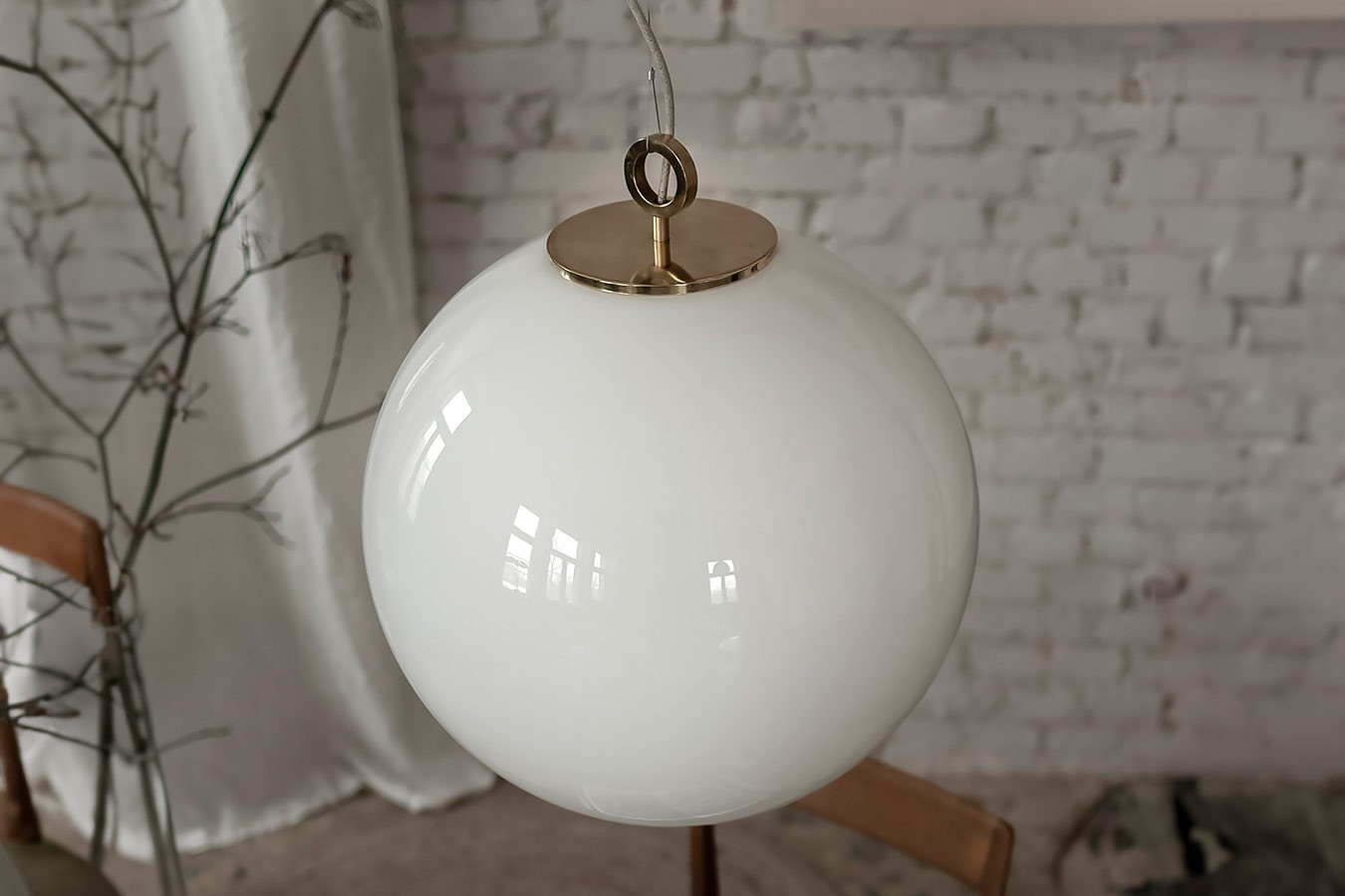 Hängelampe White Ball mit Ring D 35 cm