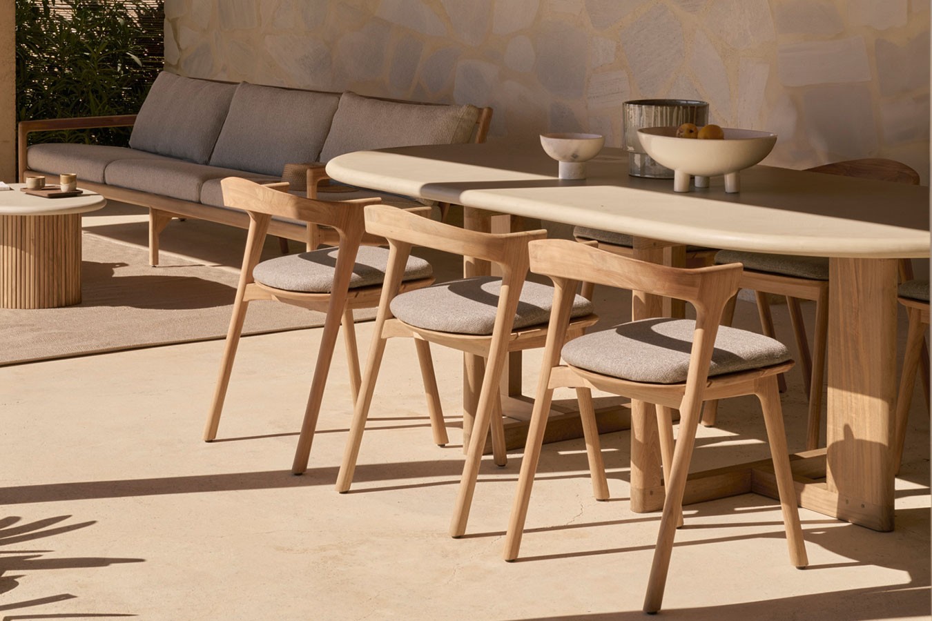 Esstisch Trestle Beton mit Teak B 240 cm