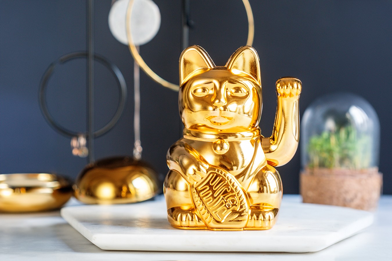 Winkekatze Lucky Cat Cosmic shiny gold