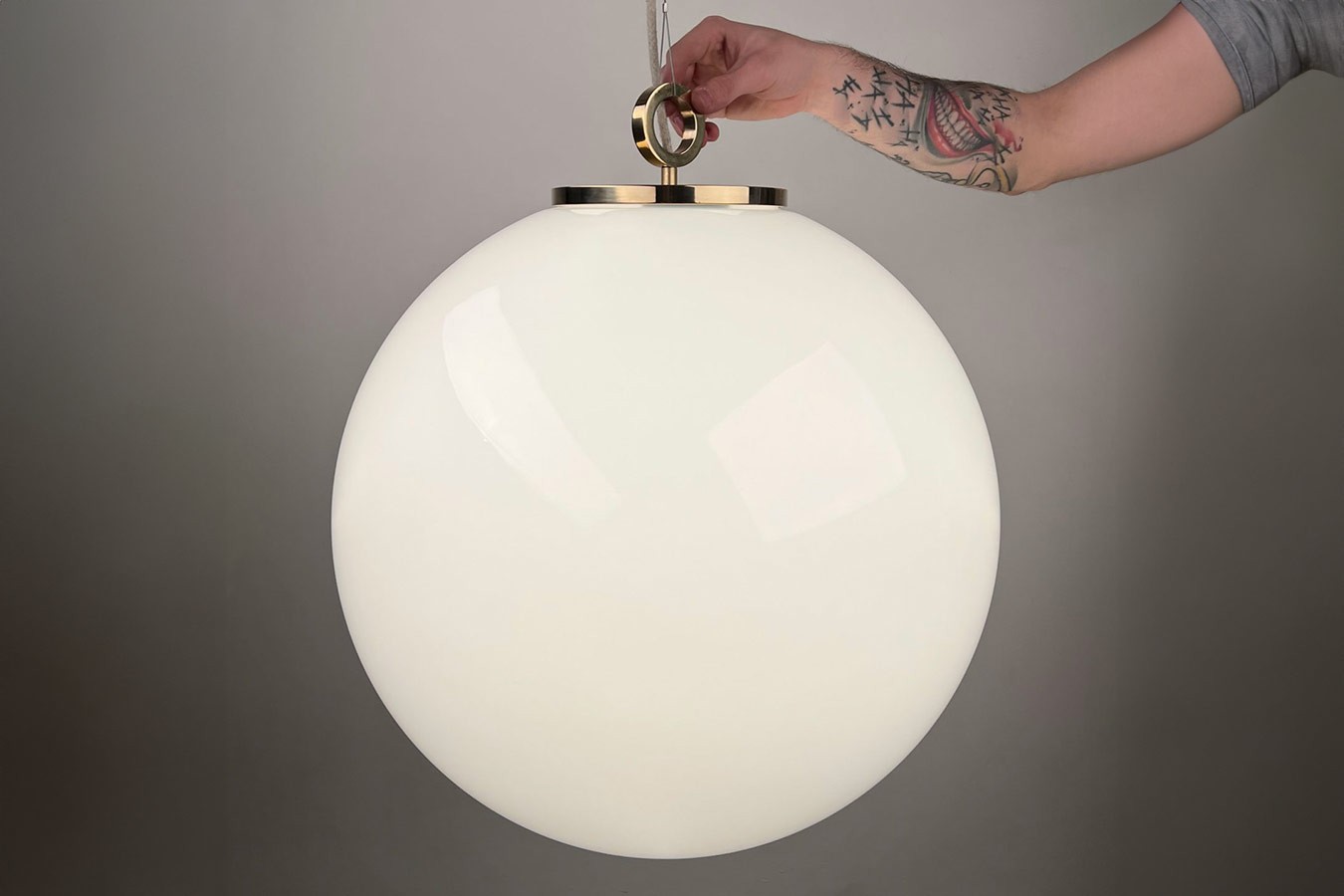 Hängelampe White Ball mit Ring D 35 cm