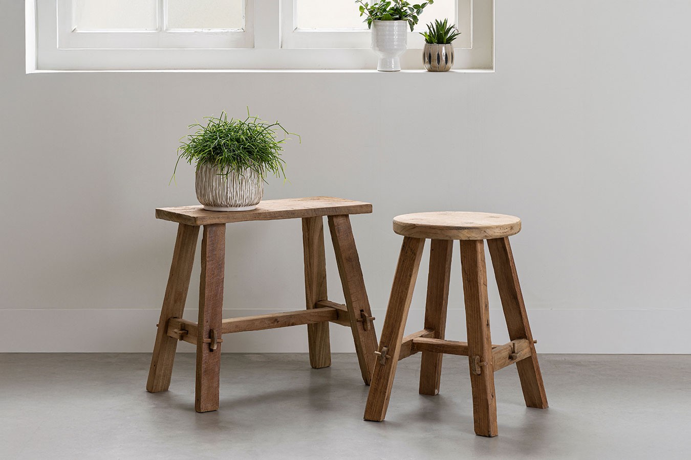 Hocker Agung rund recycletes Teakholz
