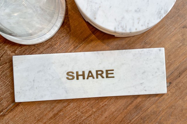 Servierplatte Share Marmor weiss