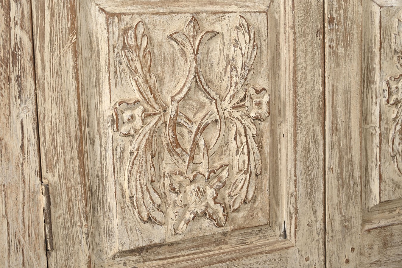 Schrank Vintage whitewashed