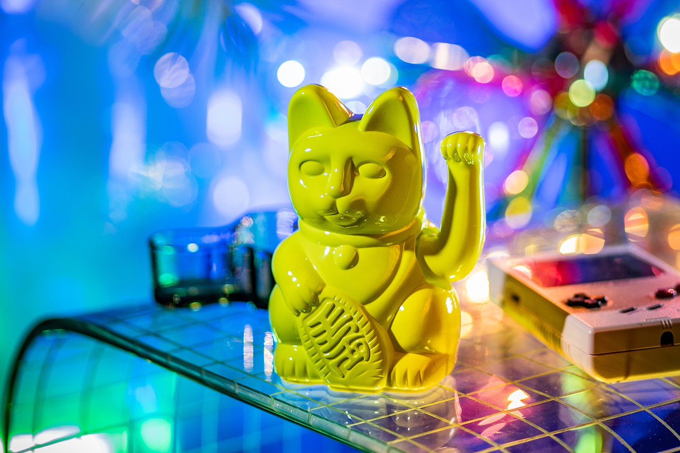 Winkekatze Lucky Cat Cosmic shiny gelb