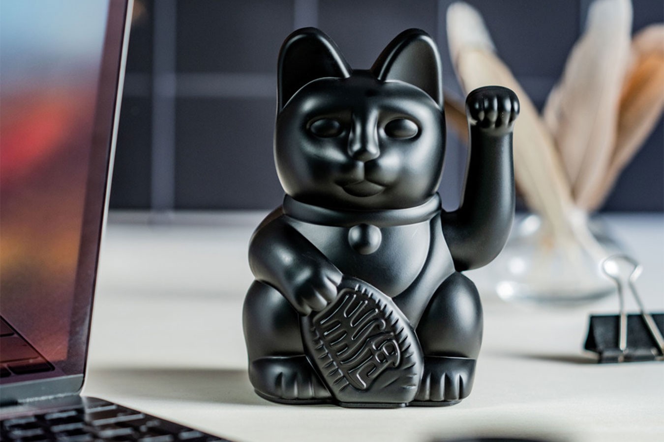 Winkekatze Lucky Cat schwarz matt