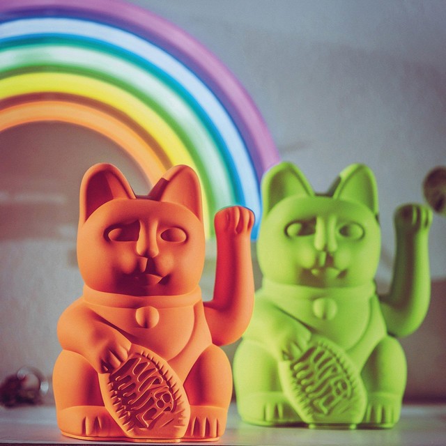 Winkekatze Lucky Cat neonorange matt